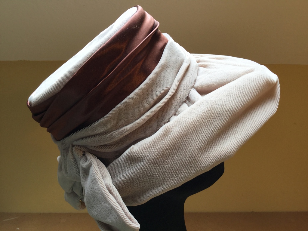 Taupe Regency Bonnet 6.5L